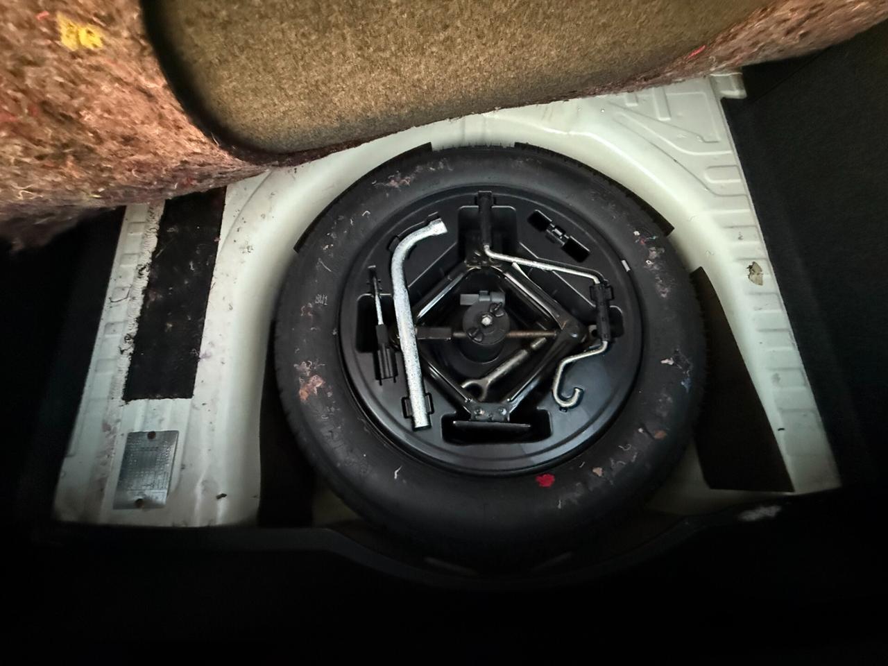 Fiat Punto LOUNGE/1.2 69 CV/CAR PLAY/5 POSTI