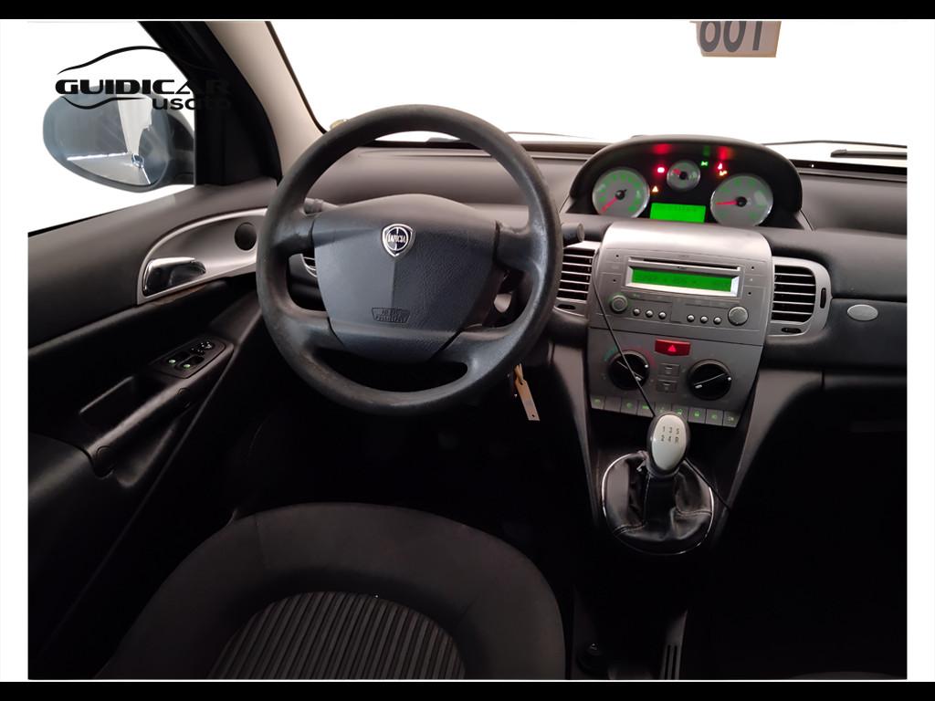 LANCIA Ypsilon II 2007 - Ypsilon 1.2 8v New Oro (oro)