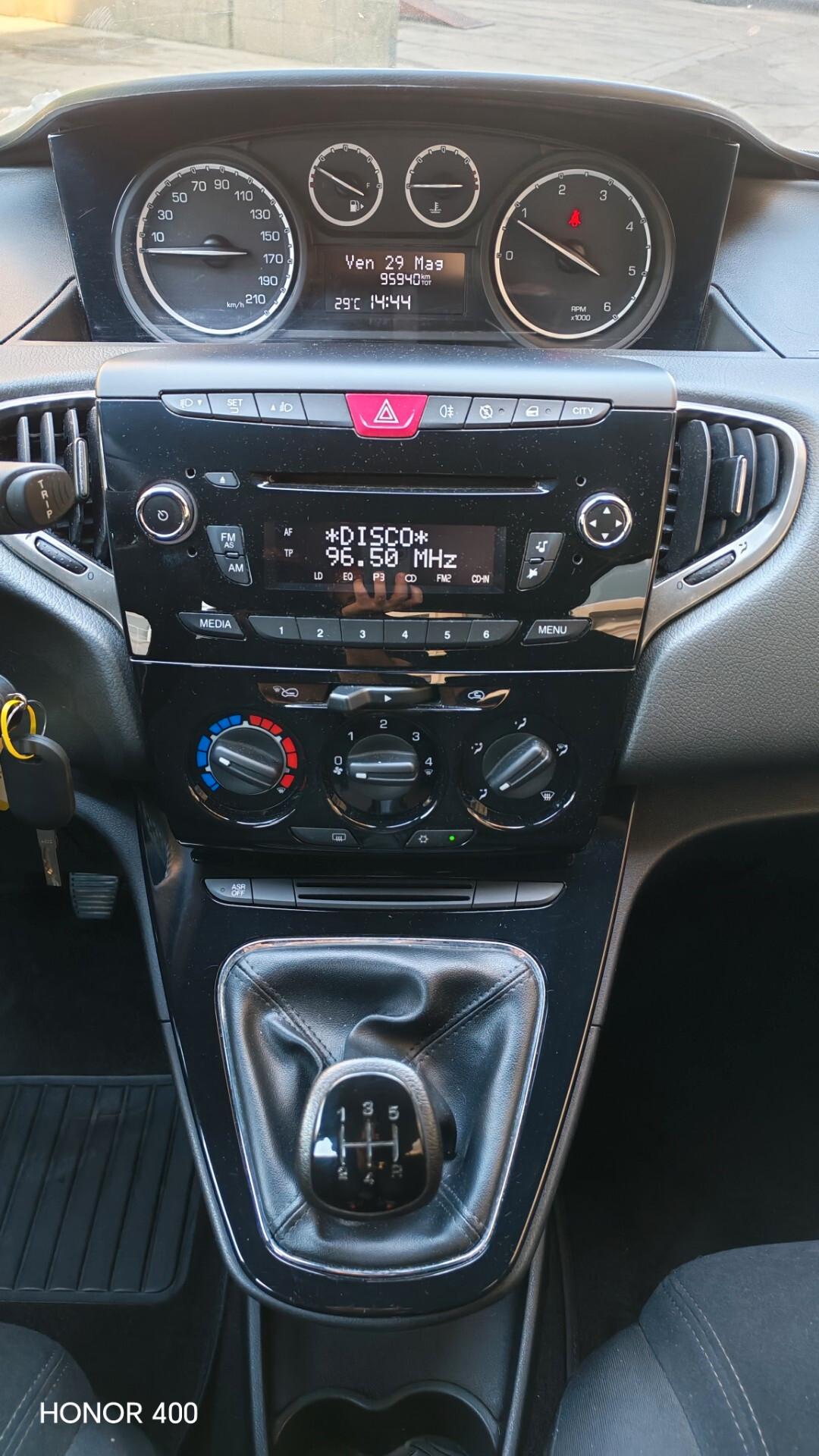 Lancia Ypsilon 1.2 69 CV 5 porte Opening Edition