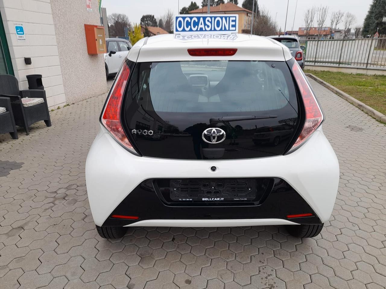 Toyota Aygo 1.0 VVT-i 69 CV 5 porte x-play TSS MMT