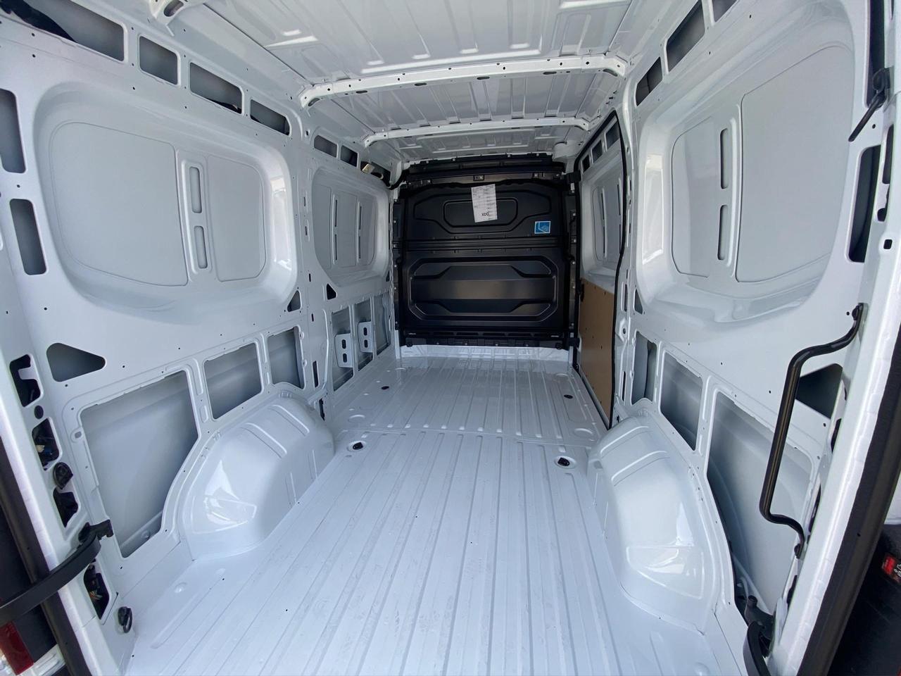 Nissan Interstar fwd 35 2.0 dci 130cv L2H2 N