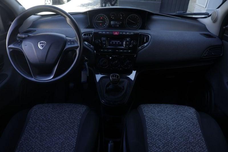 Lancia Ypsilon Lancia Ypsilon 1.0 FireFly 5 porte PROMOZIONE S&S Hybrid Silver Unicoproprietario