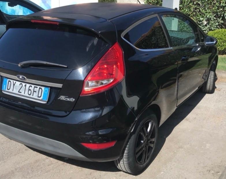 Ford Fiesta 1.4 3 porte Bz.- GPL