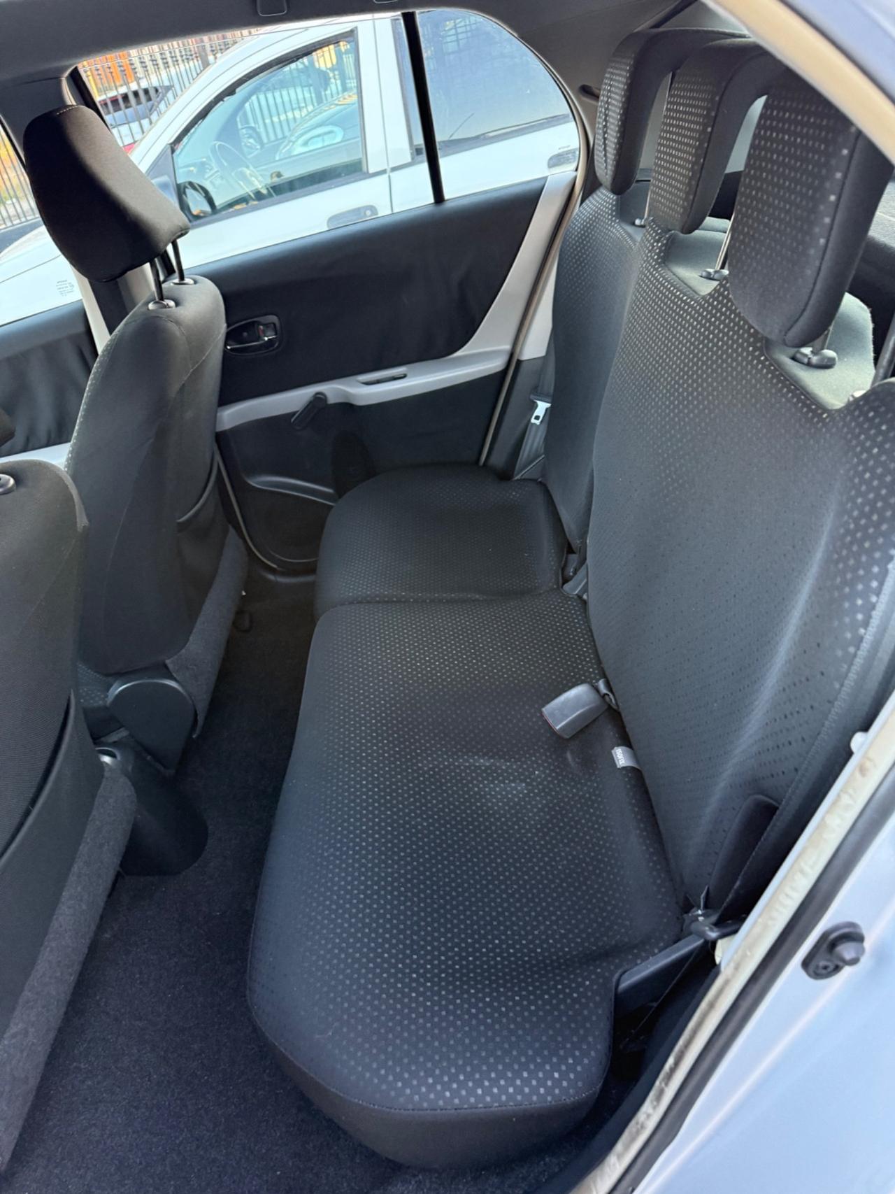 Toyota Yaris 1.3 5 porte Sol