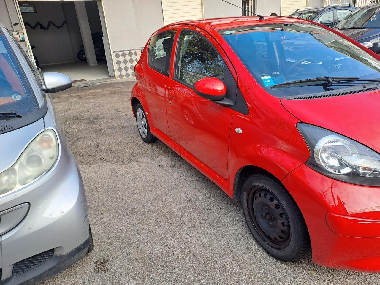 Toyota Aygo 1.0 12V VVT-i 5 porte Sol