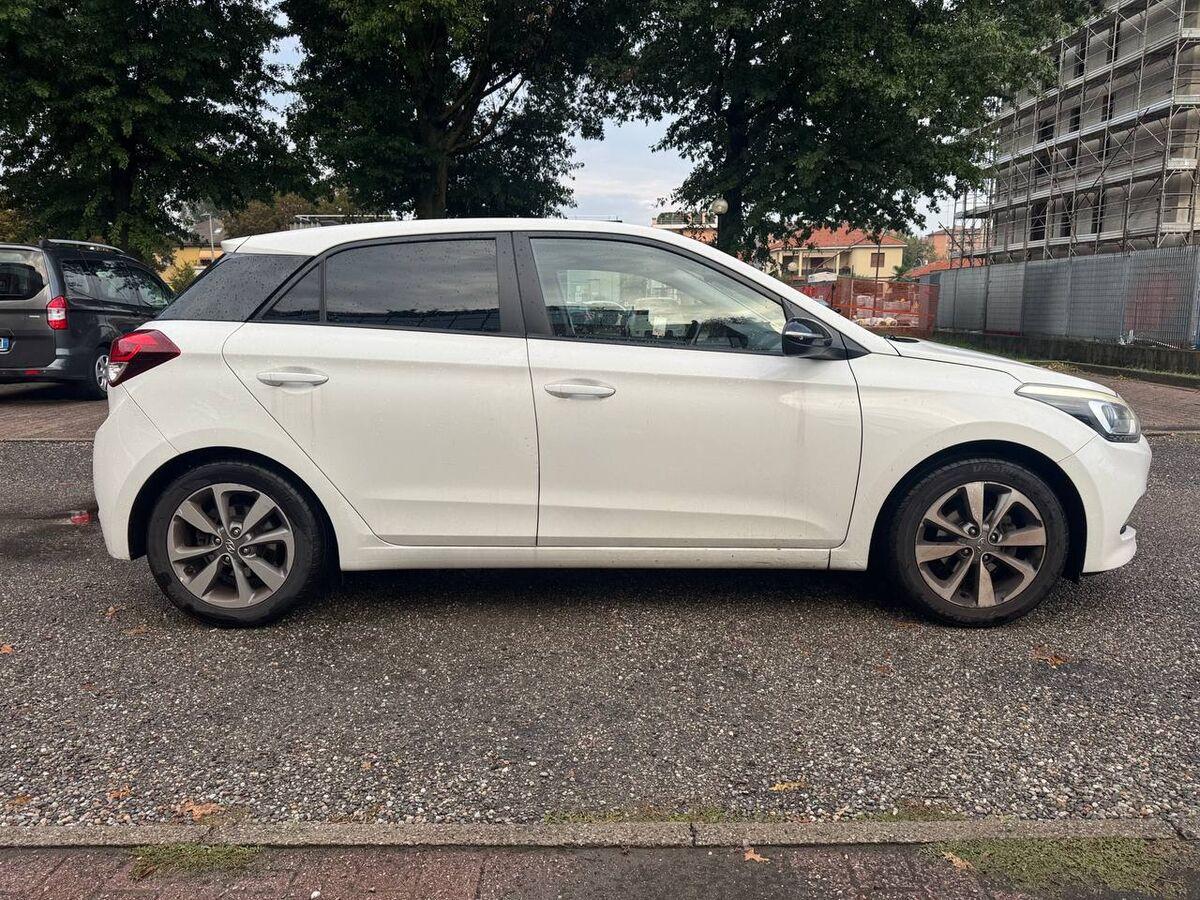 Hyundai i20 I20 1.4 Style 100cv 5p A T