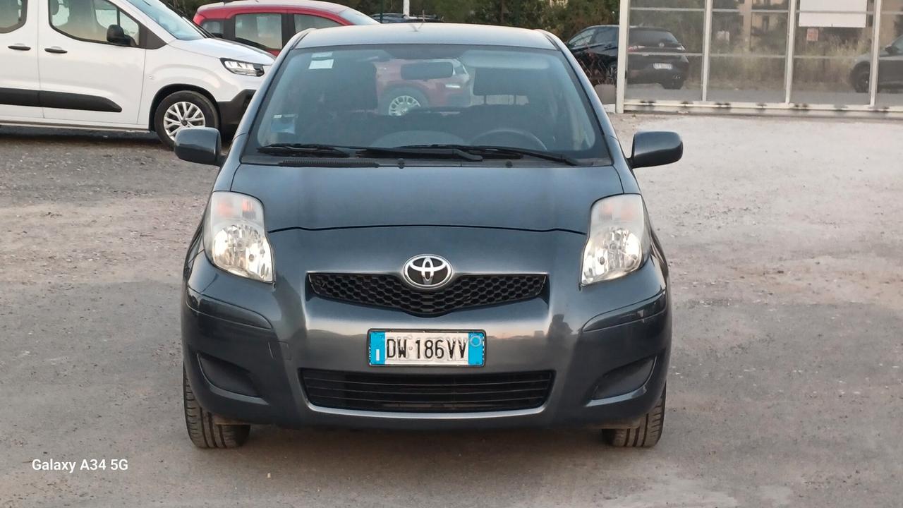 Yaris 1.0 5P Luxury pack Perfetta