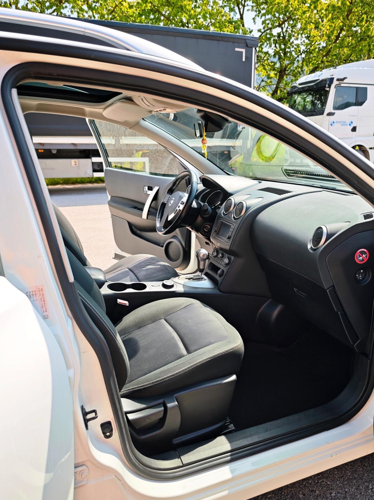 Nissan Qashqai 2.0 4x4 dCi DPF 4WD aut. Tekna Full Optional