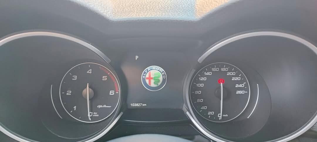 Stelvio italiana diesel 190 CV Q4 Executive 2021