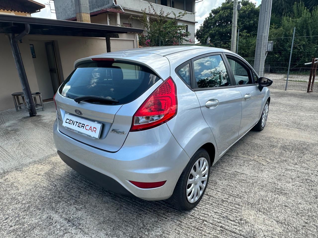 Ford Fiesta 1.4 TDCi 68CV 5 porte Titanium