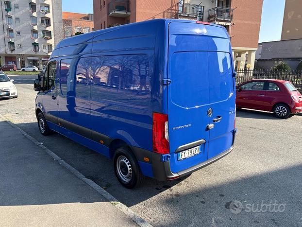 MERCEDES-BENZ Sprinter F39/33 311 CDI FWD TA Fur