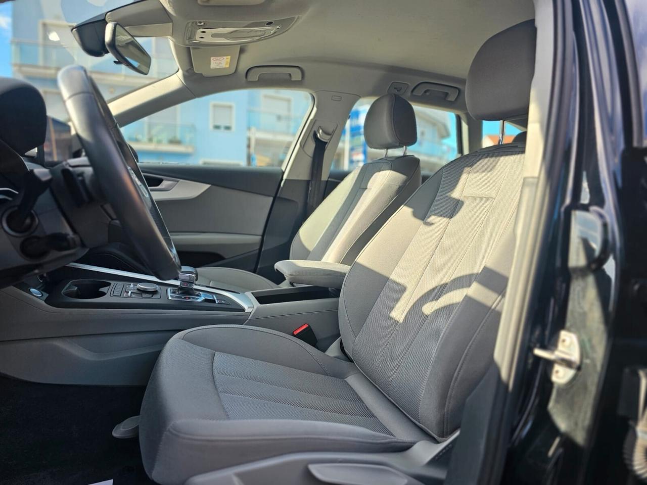 Audi A4 Avant 2.0 TDI 150 CV Business