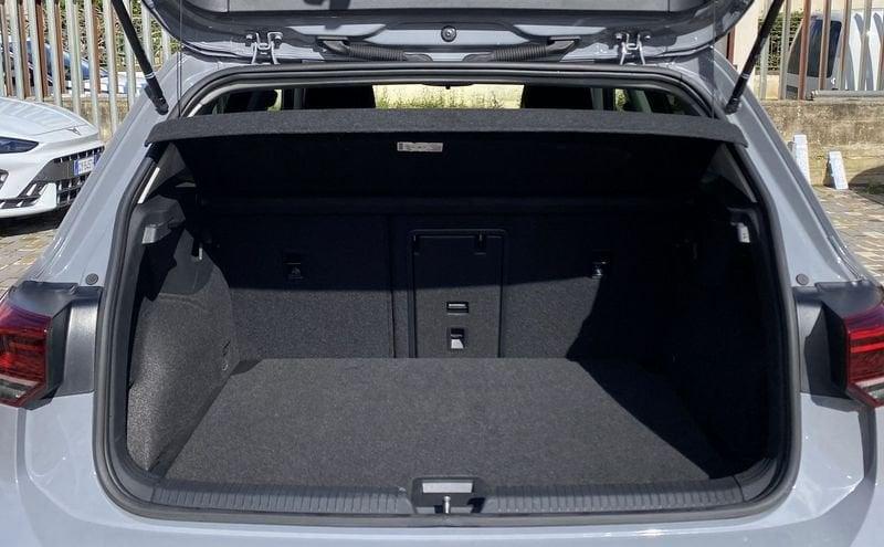 Volkswagen Golf 8 Life 2.0 TDI 116 CV