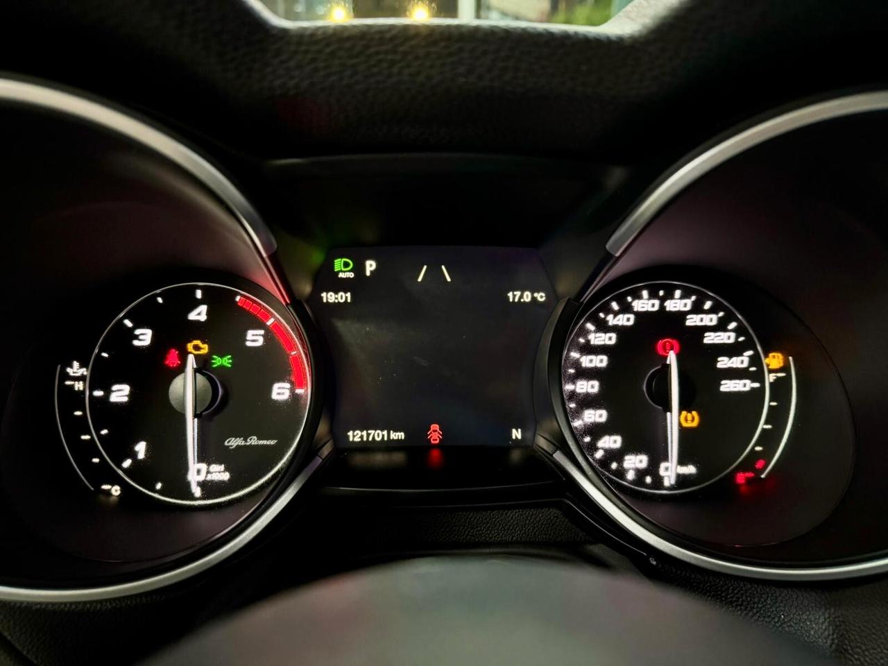 Alfa Stelvio 2.2 TD 210CV AT8 Q4 Veloce 2021