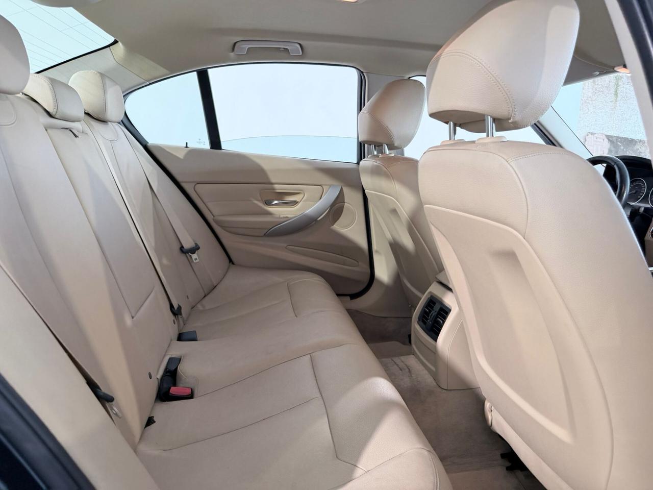 Bmw 320d Luxury 2.0D 185 CV PELLE+XENO