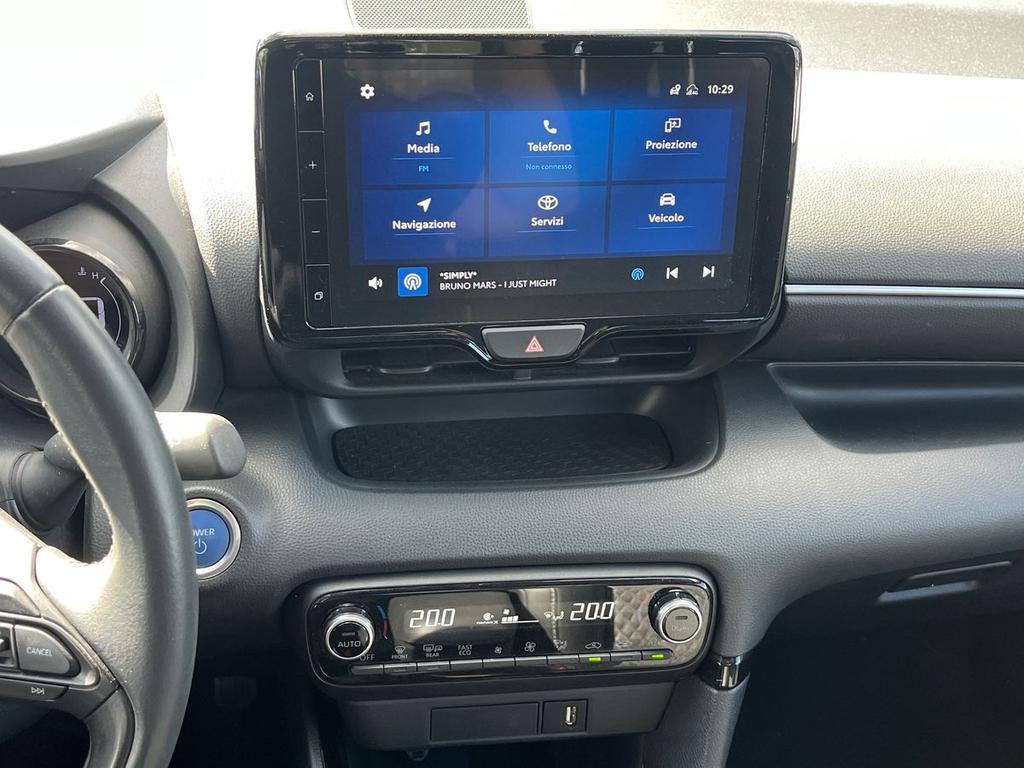 Toyota Yaris 1.5 hybrid Lounge