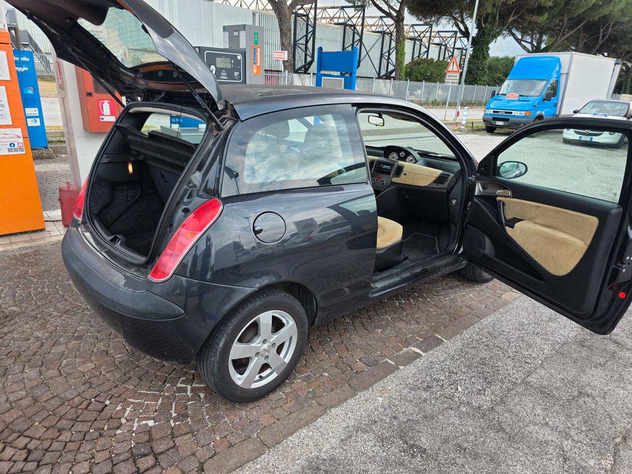 Lancia Ypsilon 1.3 Multijet 16V con 209.000km Neopatentati ok