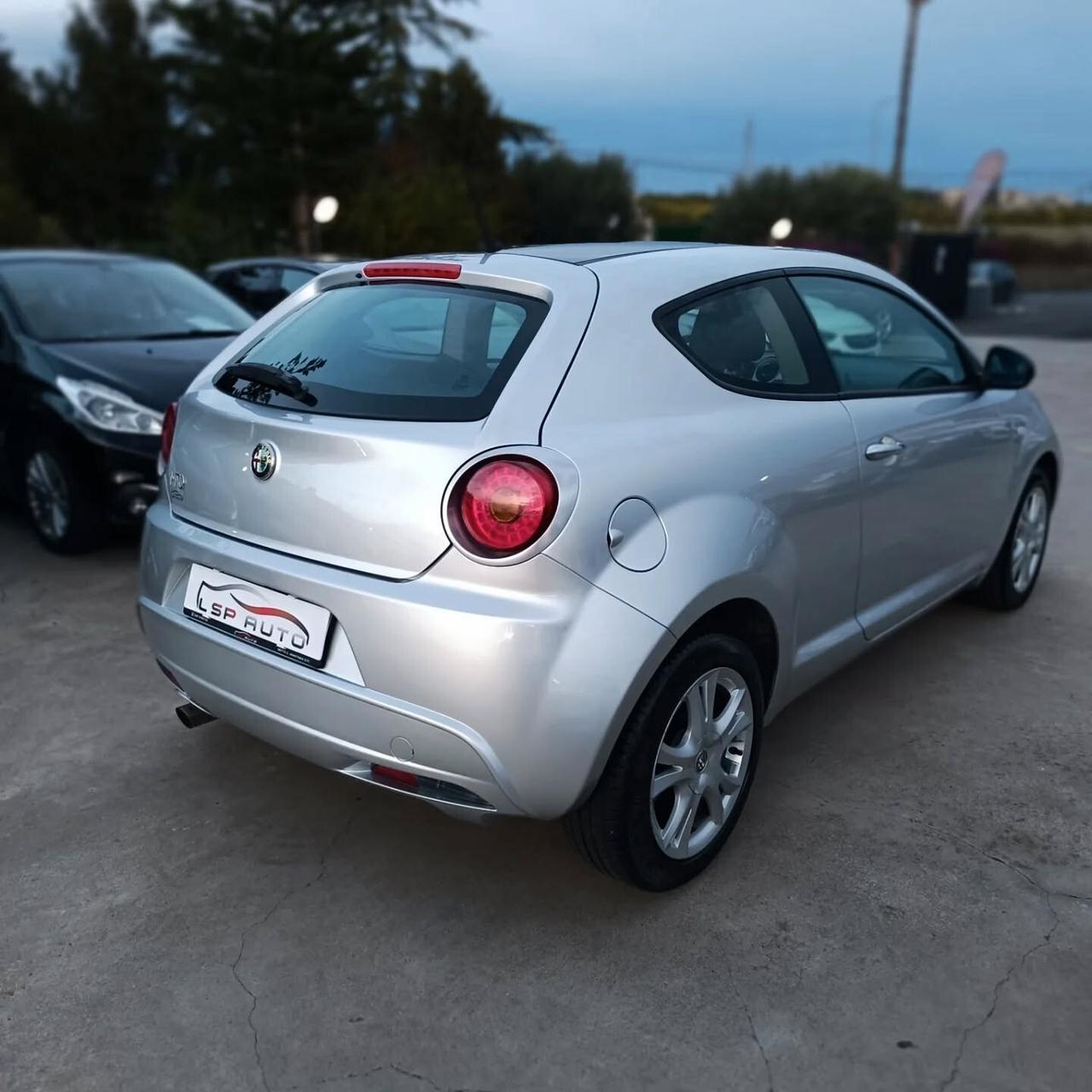 Alfa Romeo MiTo 1.4 78 CV BLACKLINE