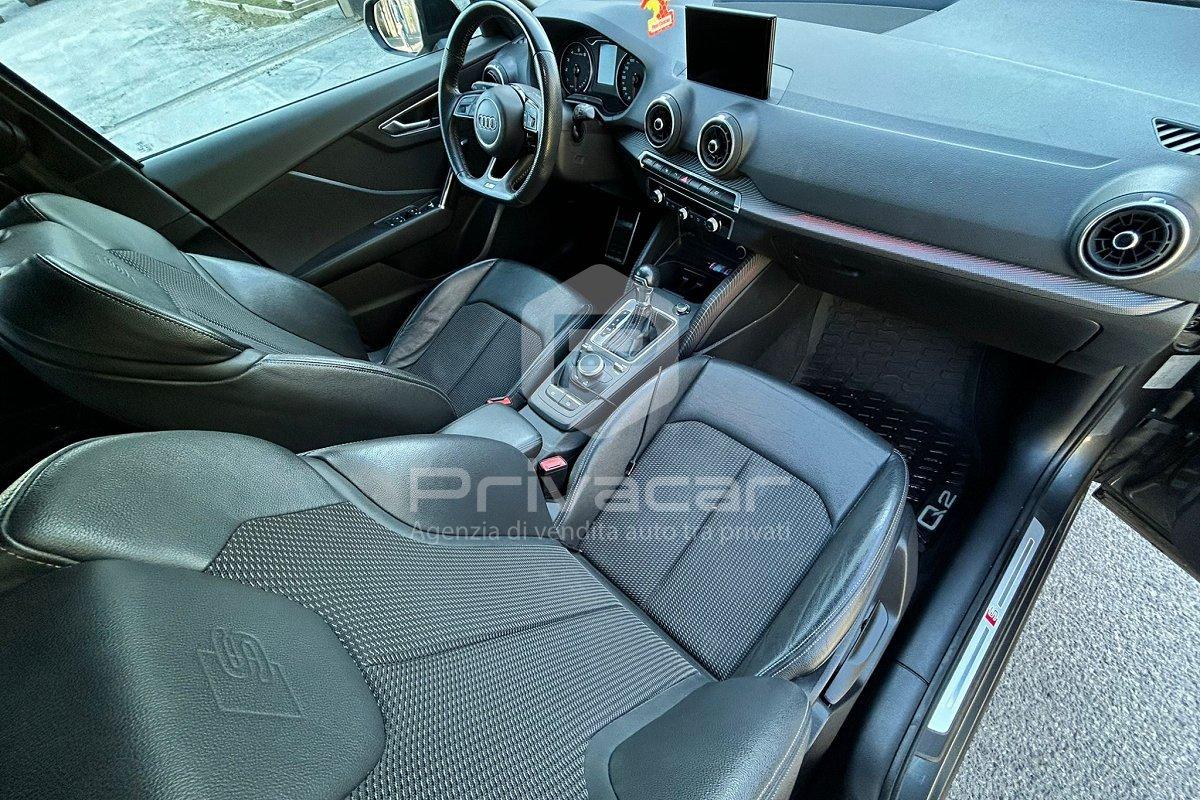 AUDI Q2 35 TFSI S tronic Identity Black