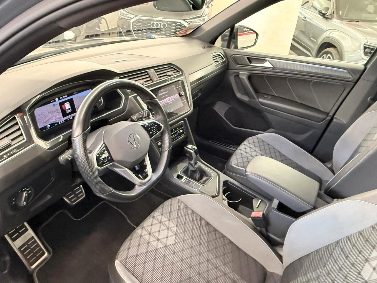 Volkswagen Tiguan 2.0 TDI 150 CV SCR DSG R-Line