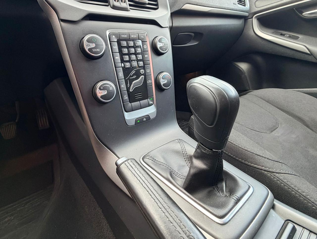 Volvo V40 D2 Momentum Neopatentati