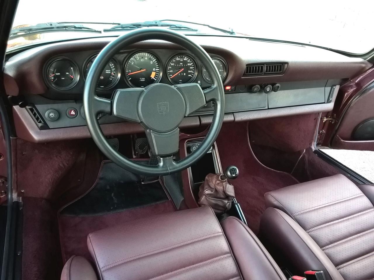 Porsche 911 Carrera 3.2 Cabriolet