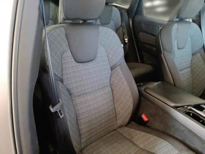 VOLVO XC60 B4 D AWD AUTOMATICO CORE SUV