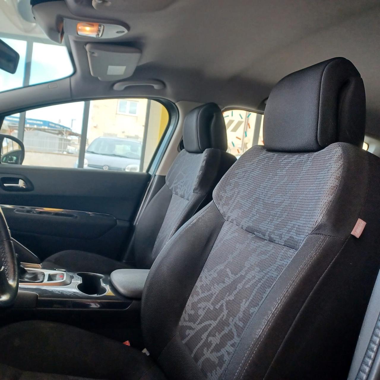 SPAZIOSA IDEALE PER FAMIGLIE 3008 1.6 HDI