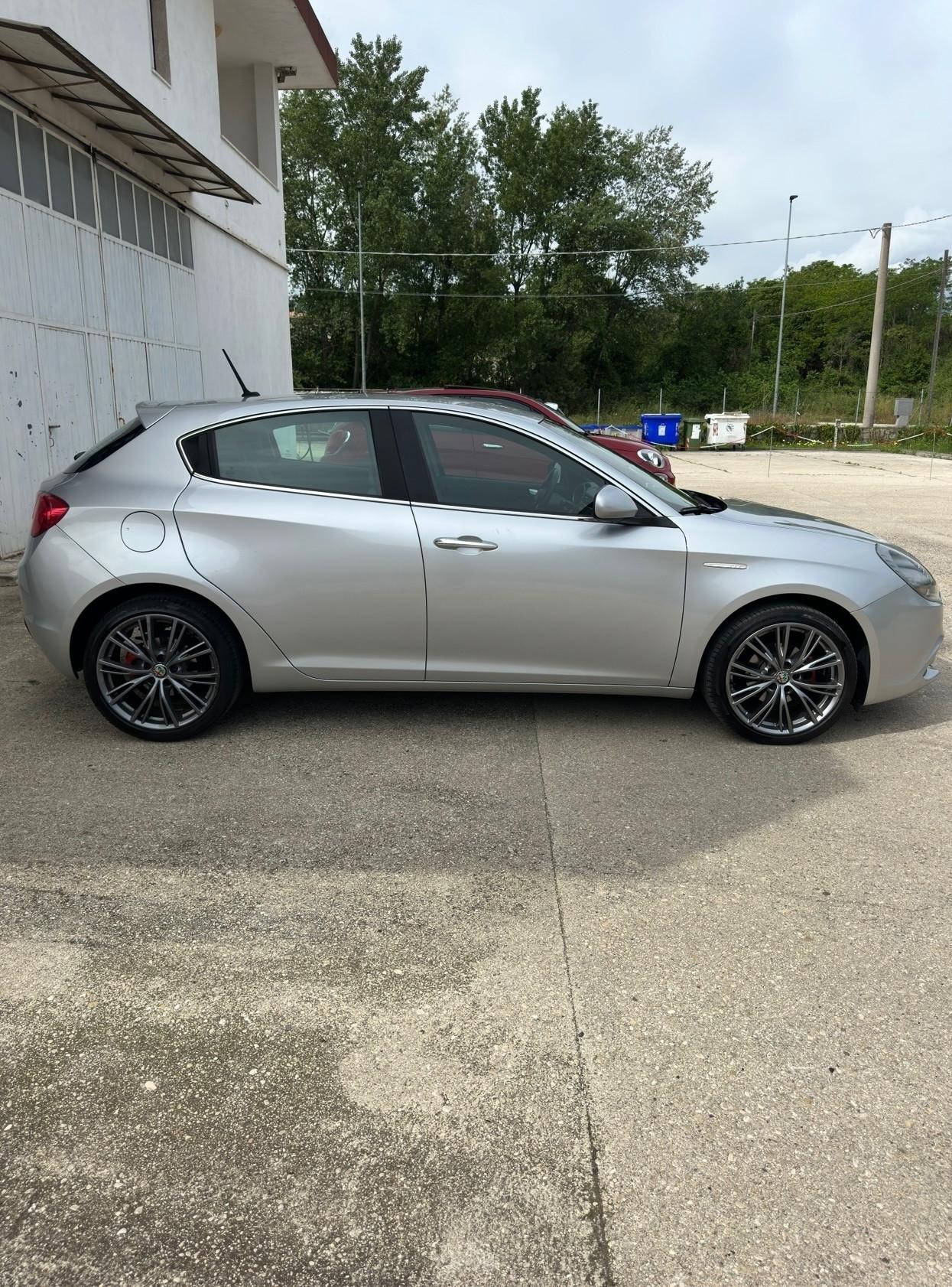 Alfa Romeo Giulietta 1.6 JTDm-2 105 CV Exclusive