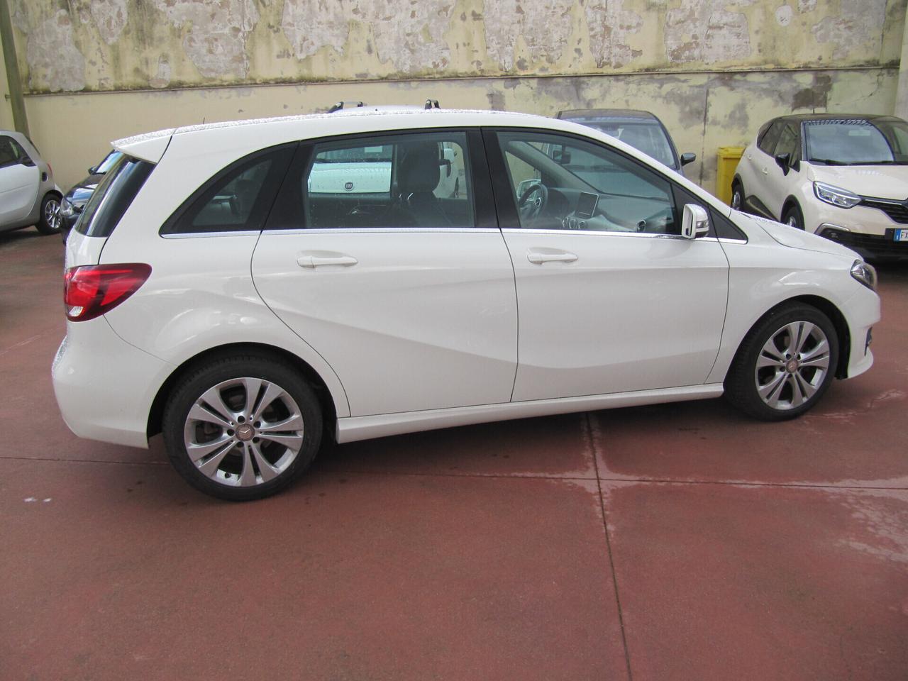 Mercedes-benz B 180 B 180 d Premium - 2016