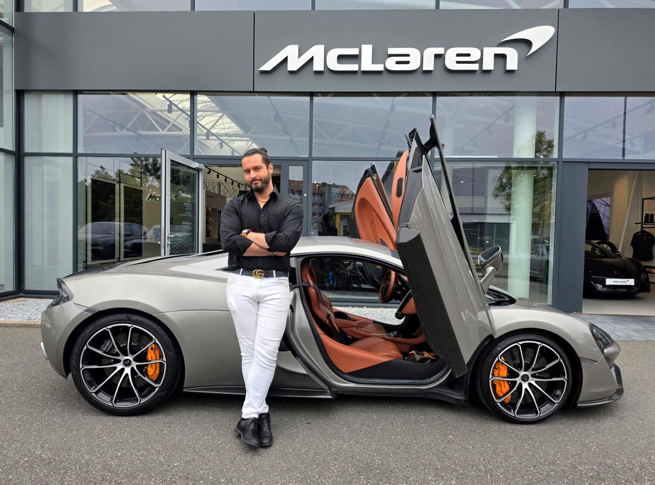 Mclaren 570S Coupe V8 3.8 570CV LUXURY PACK _ SERVICE BOOK COMPLETO MCLAREN UFFICIALE _ CERCHI 19" MSO (€8000) _ LIFT