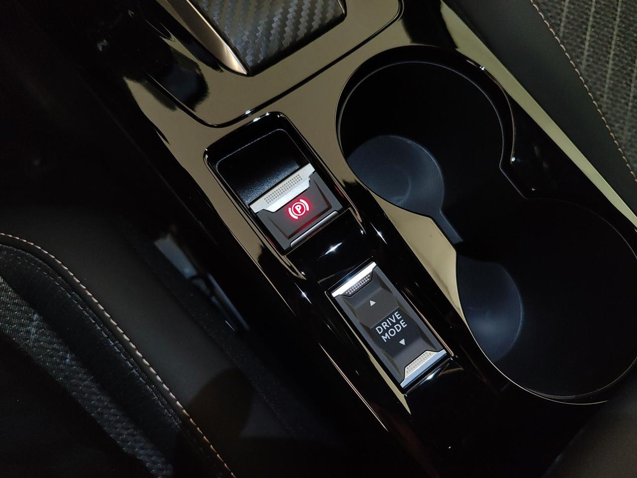 Peugeot 2008 Hybrid 110 e-DCS6 Allure