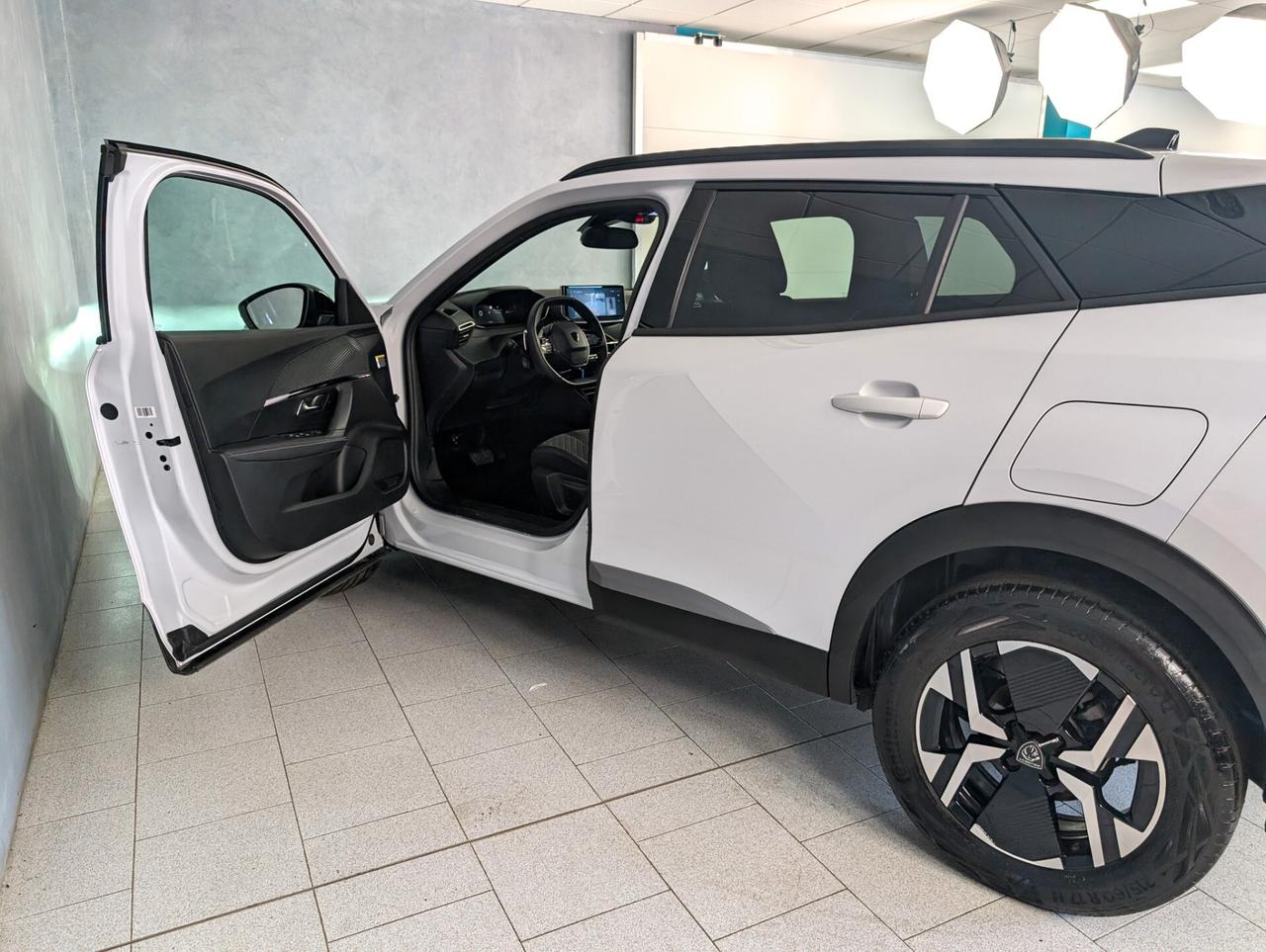 PEUGEOT 2008 PURETECH 130 CV EAT8 ALLURE