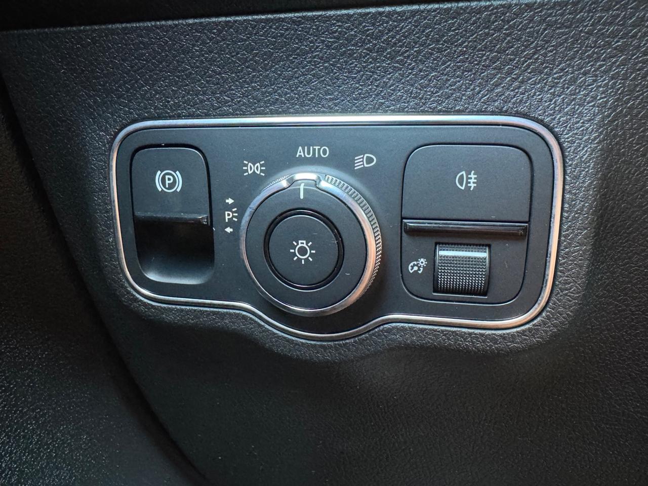 Mercedes-benz GLB 180 GLB 180 d Automatic Sport