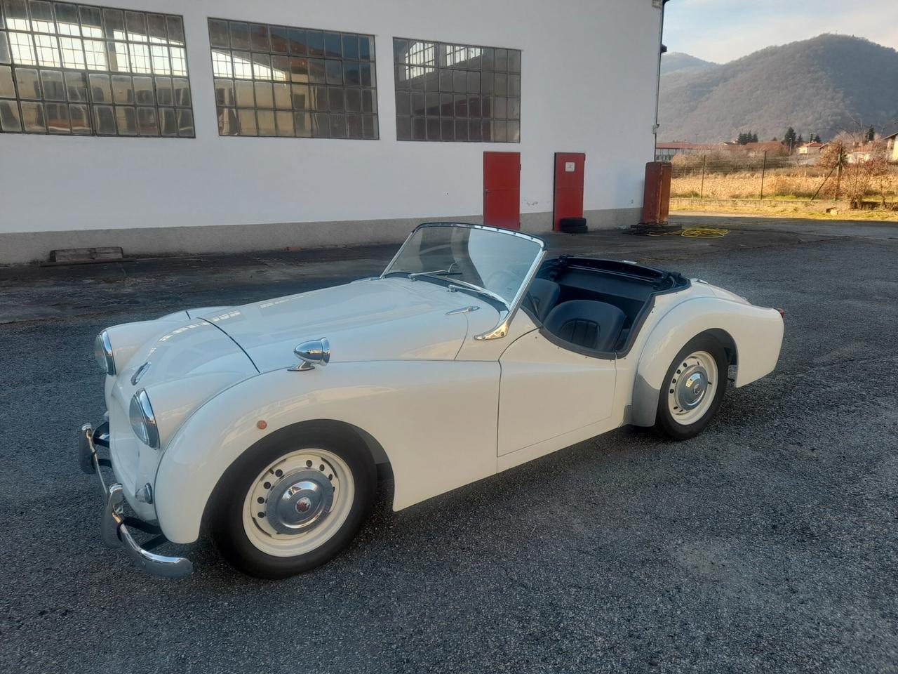 Triumph TR2 LONG DOOR