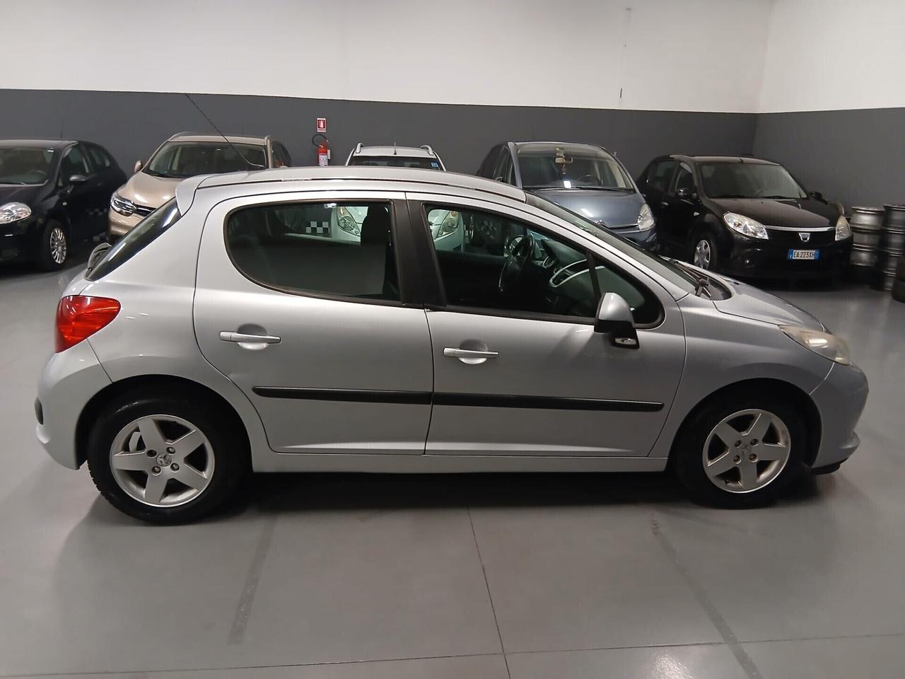 Peugeot 207 1.4 8V 75CV 5p. Energie Sport ECO GPL Motore revisionato totalmente