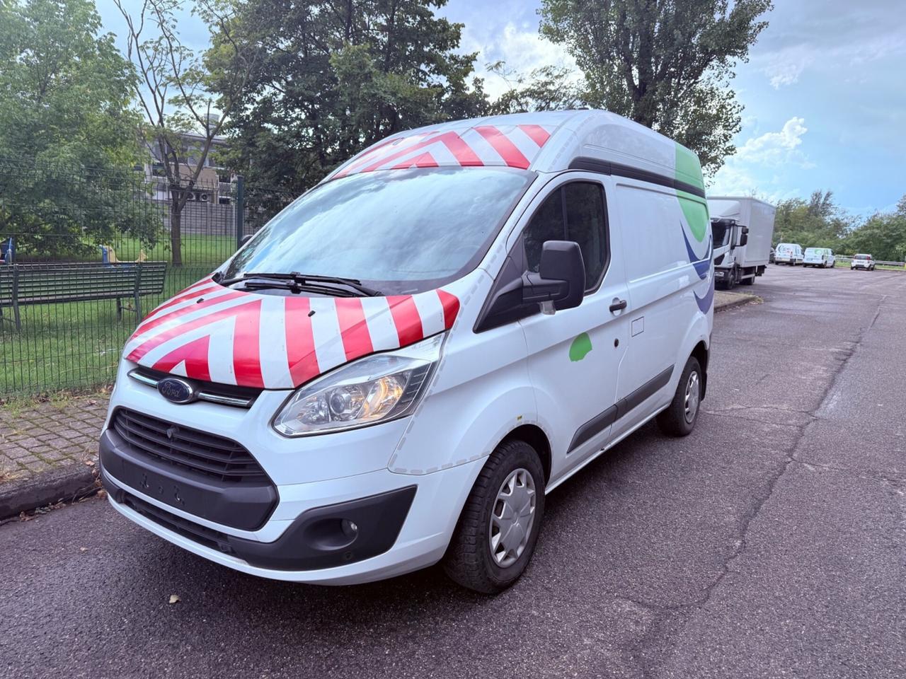 Ford Transit Custom 2.2 TDCi- UNICO PROPRIETARIOOO