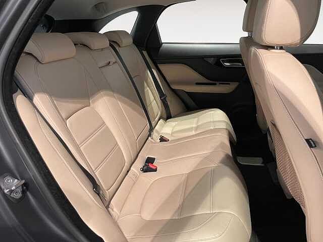 Jaguar F-PACE 180cv - Pure