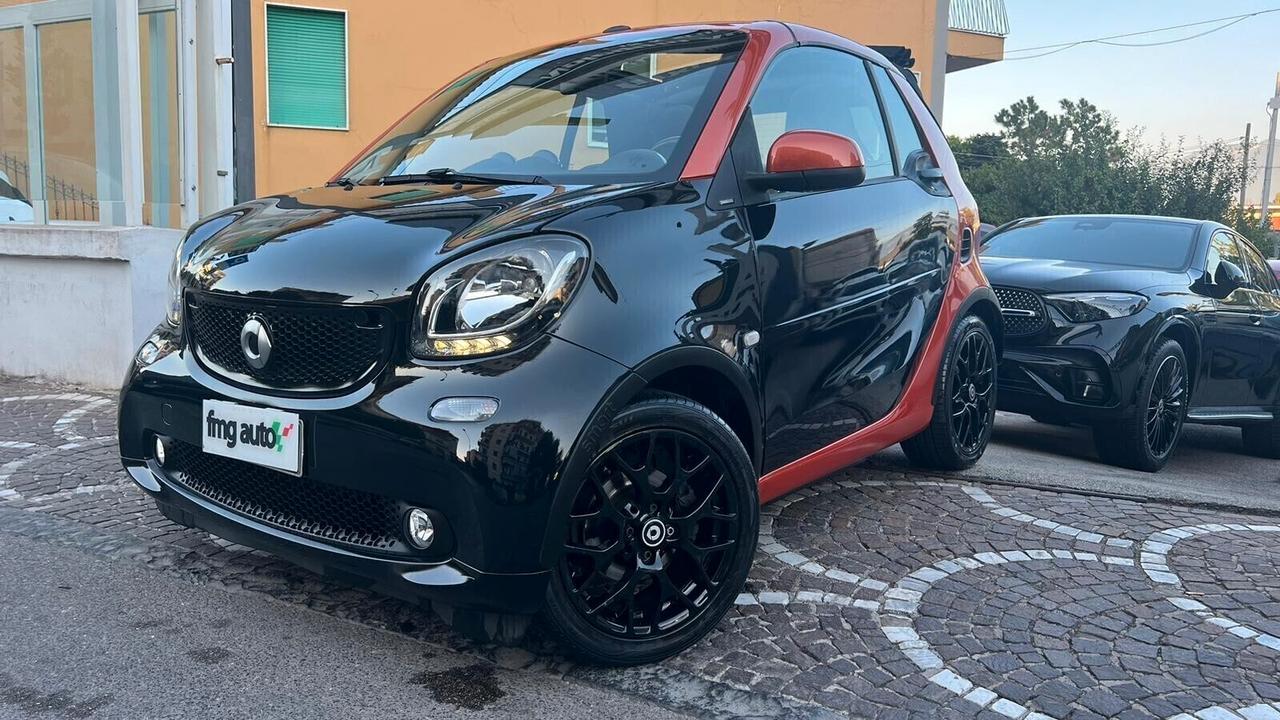 Smart ForTwo 70 1.0 twinamic cabrio Passion Adatta a Neopatentati