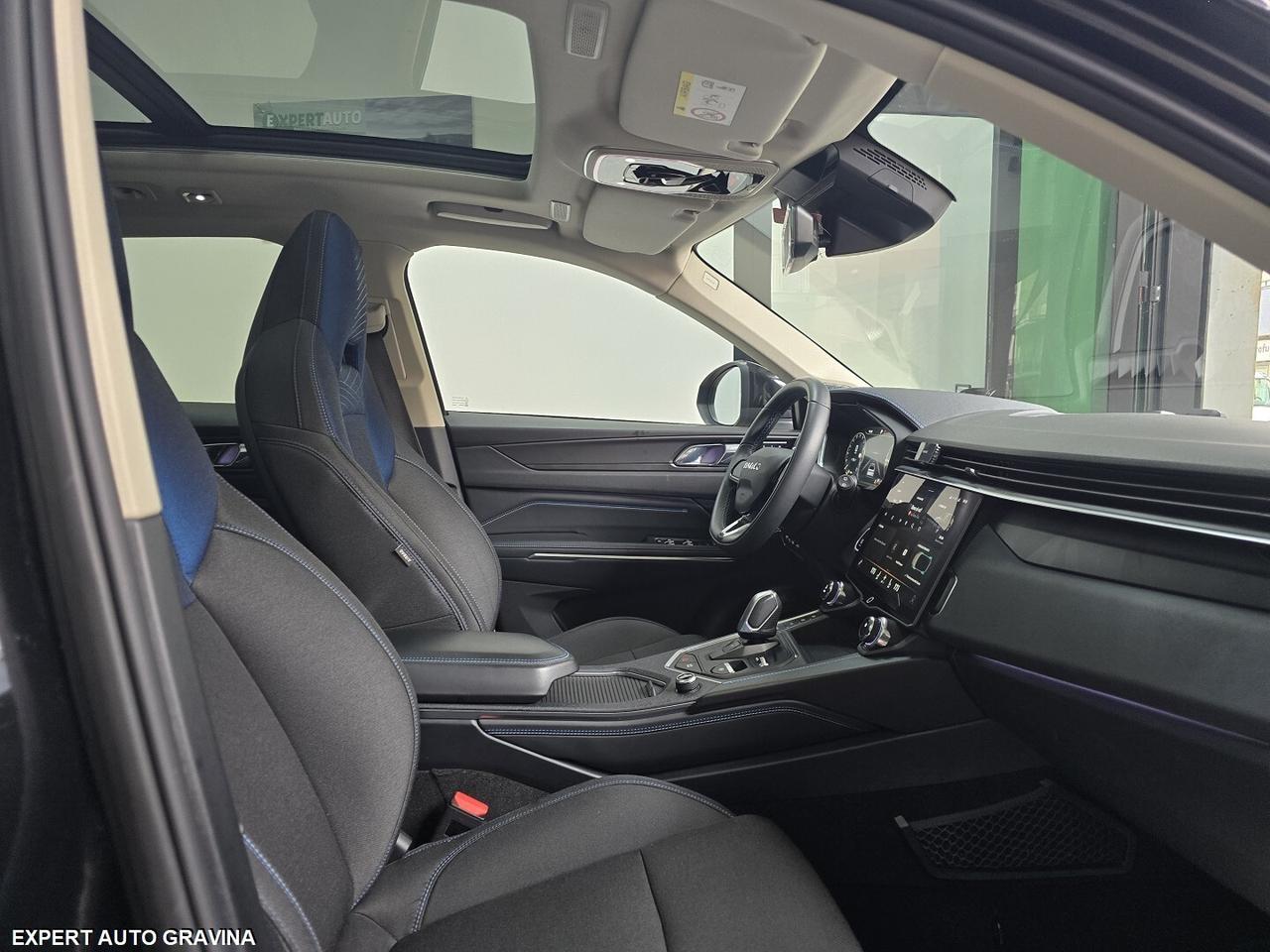 LYNK & CO 01 PLUG-IN **TOTAL BLACK**