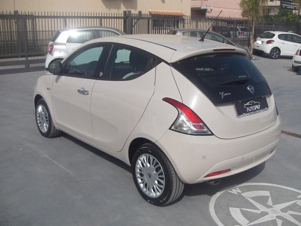 Lancia Ypsilon 1.2 69 CV GPL Ecochic Gold - 2016