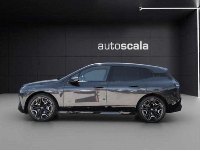 BMW iX xDrive40 Pacchetto Sportivo