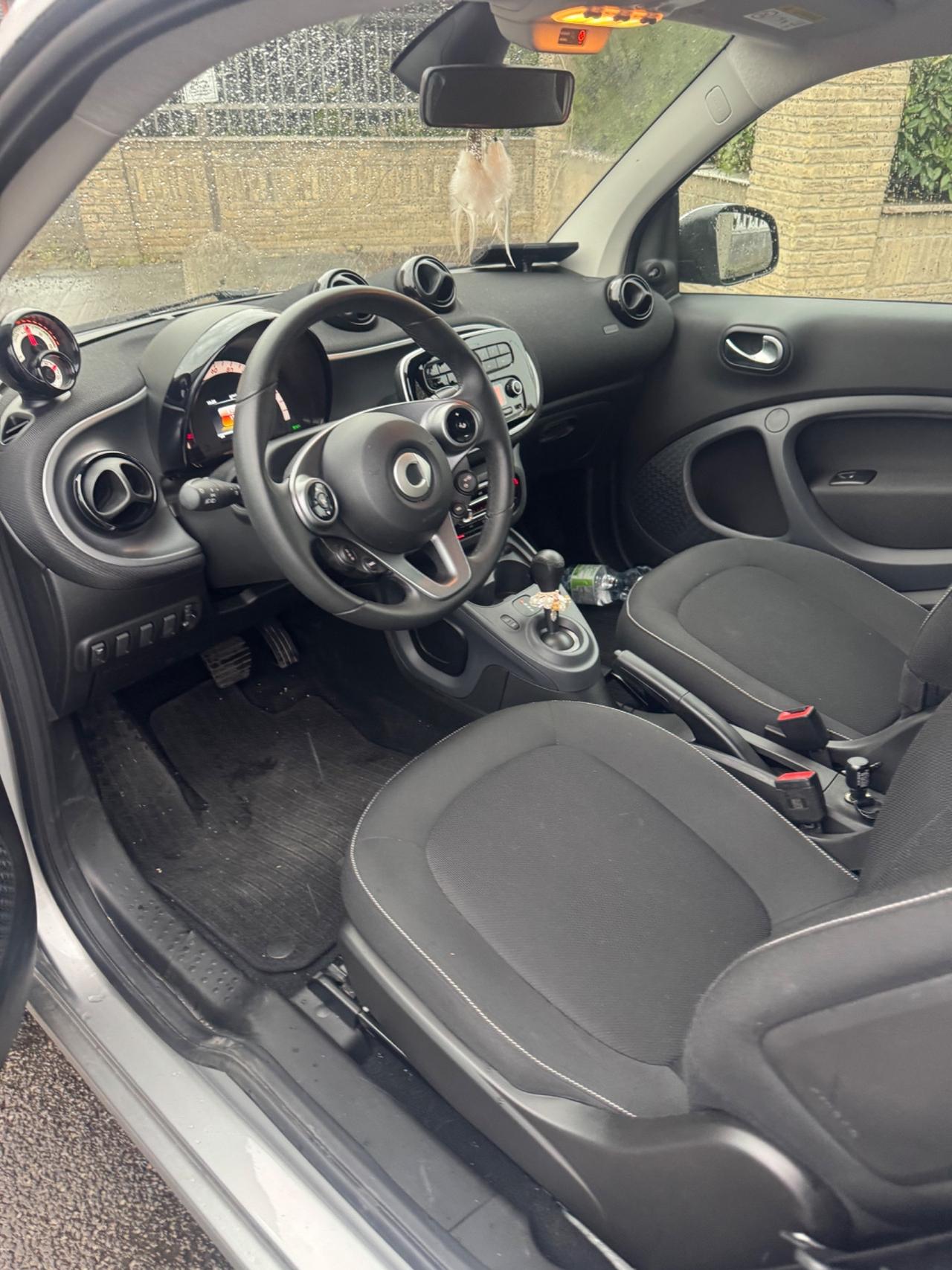 Smart 453 Eletrica con solo 15 Mila km neopatentati servosterzo