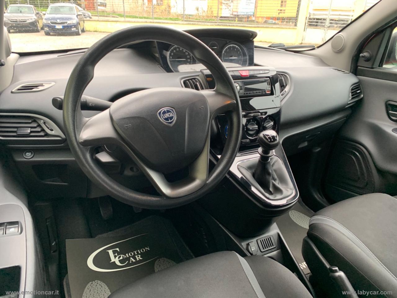 LANCIA Ypsilon 1.2 69 CV 5p. GPL Ecochic Silver - 2017