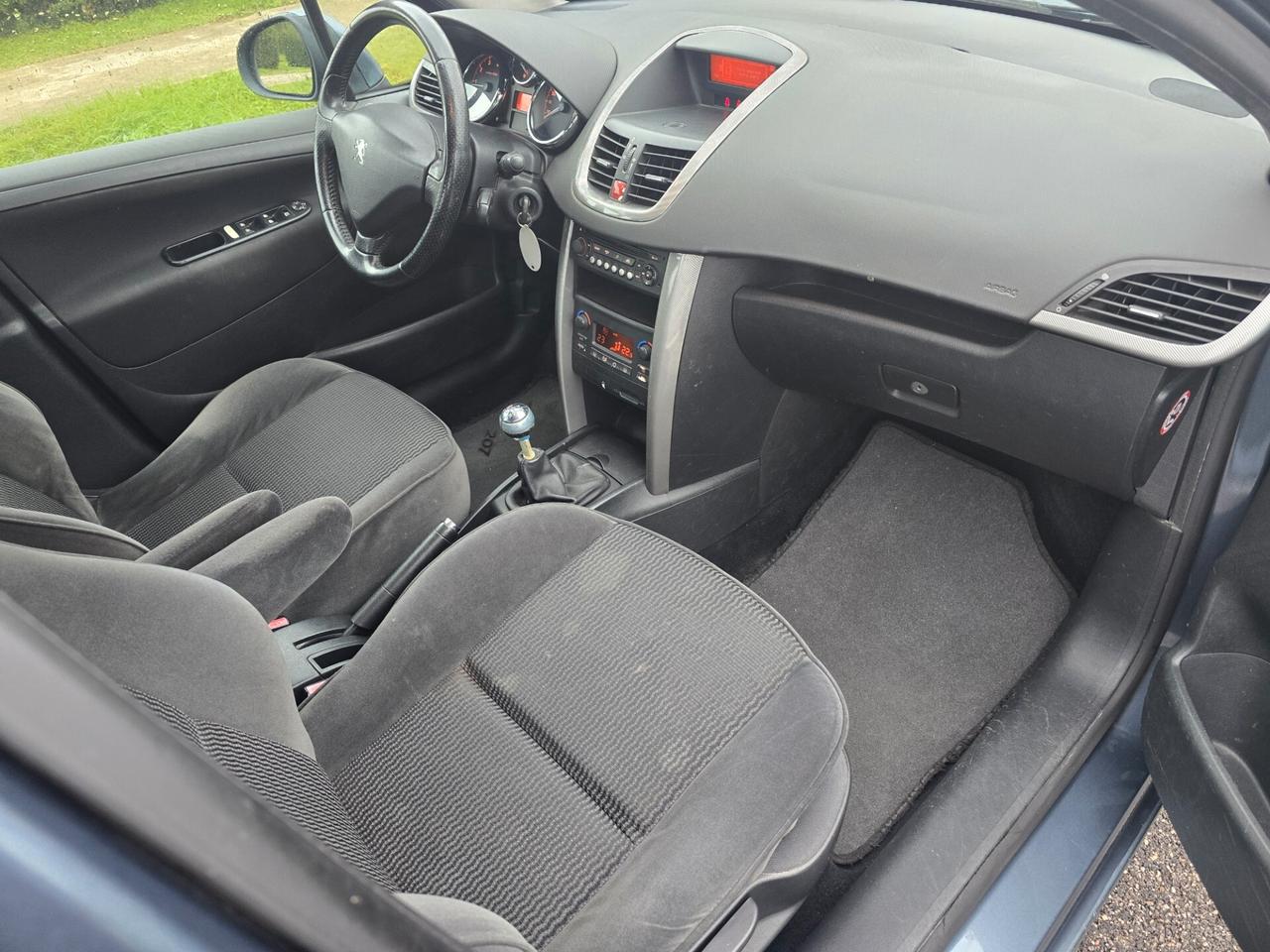PEUGEOT 207 1.4 "OK PER NEOPATENTATI"