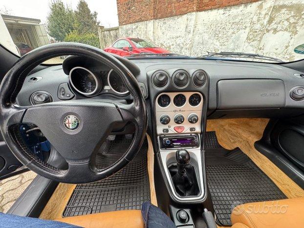 ALFA ROMEO Spider 2.0i 16V Twin Spark cat L