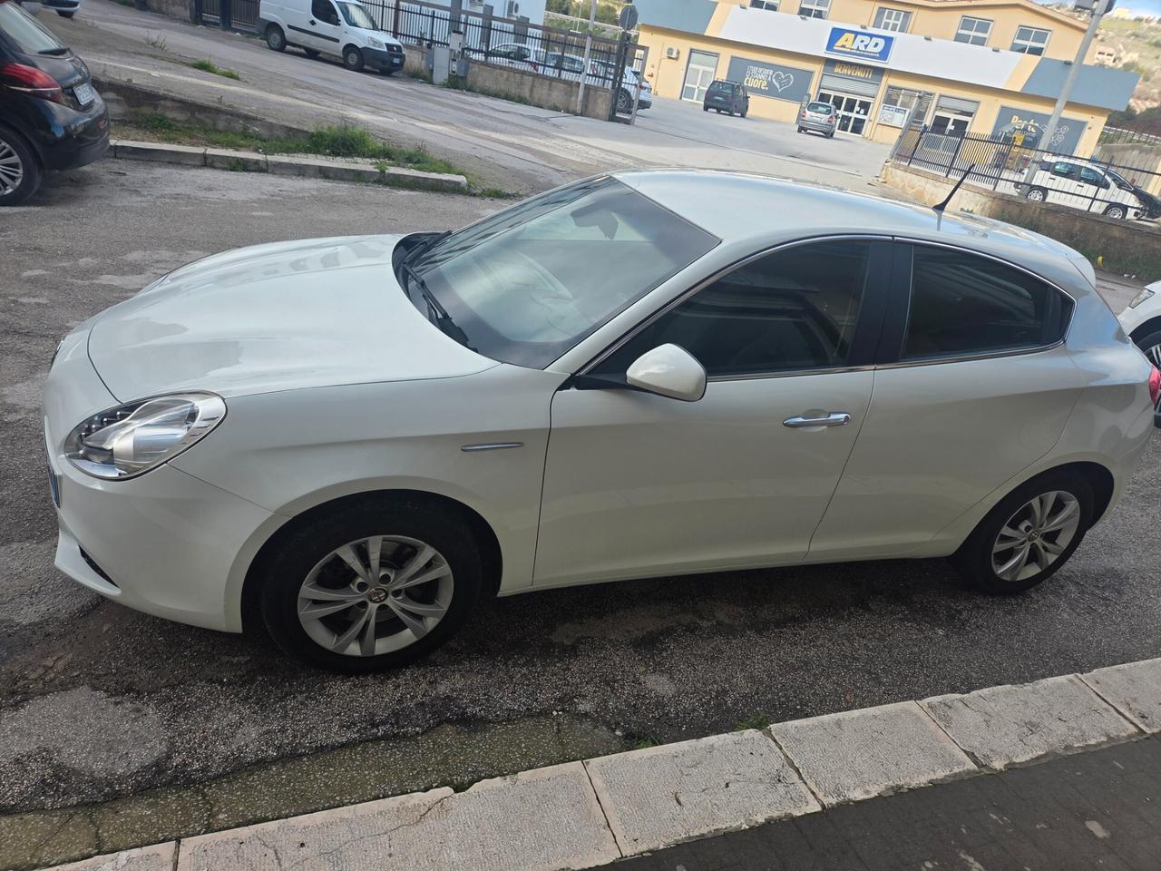 ALFA GIULIETTA 2.0 JTDM 140 CV ANNO 2012 KM CERT