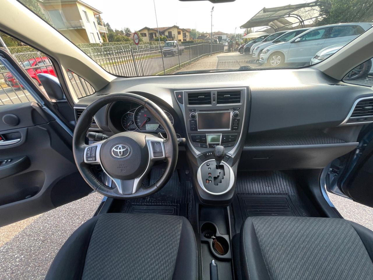 Toyota Verso-S 1.3 MT Lounge