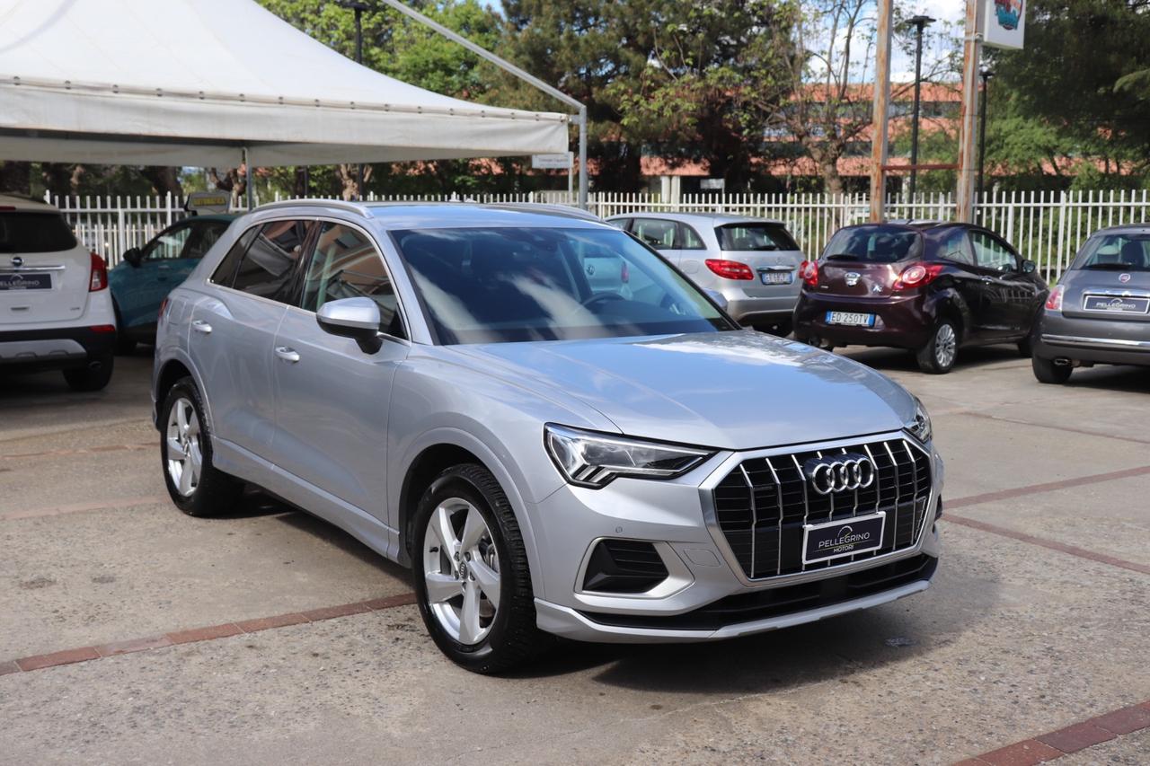 Audi Q3 40 TDI quattro S tronic Business Advanced