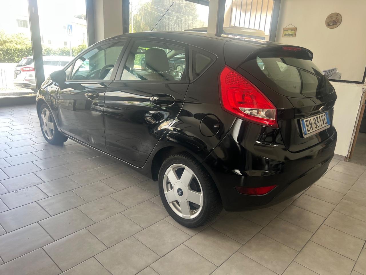 Ford Fiesta Ikon 1.4 5 porte Bz.- GPL